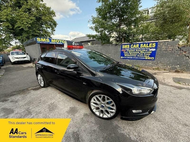 Black Used 2017 Ford Focus ST-Line Hatchback | £4,950 (Good price) - Image 1/4