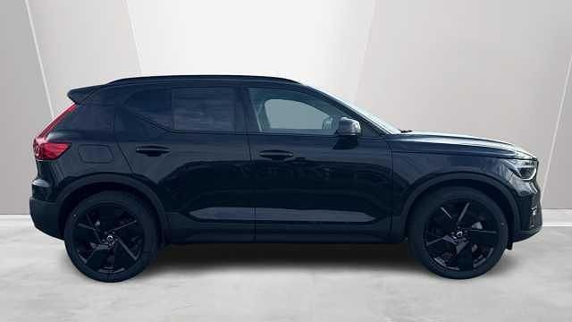 New Volvo XC40 Plus 194 HP (142 kW) 2025 SUV