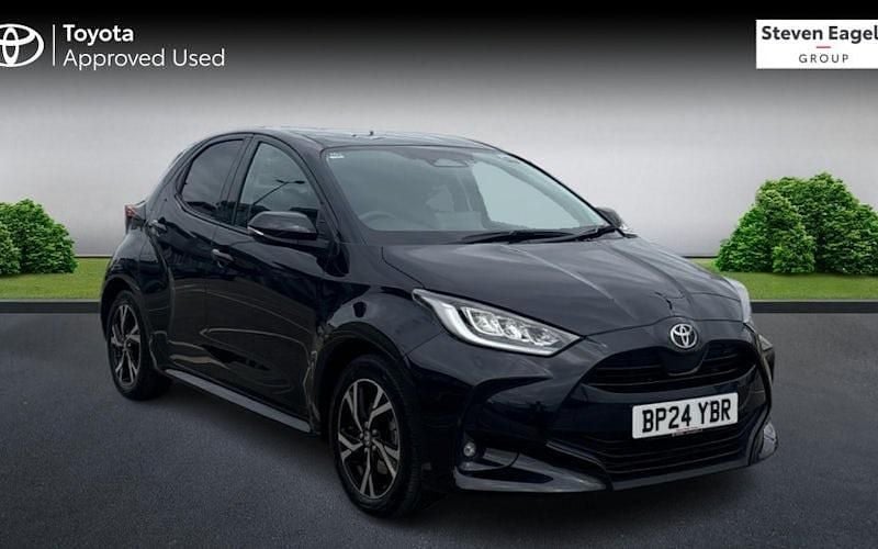 Second-hand Toyota Yaris Hybrid Design 116 CP (85 kW) 2026 Hatchback