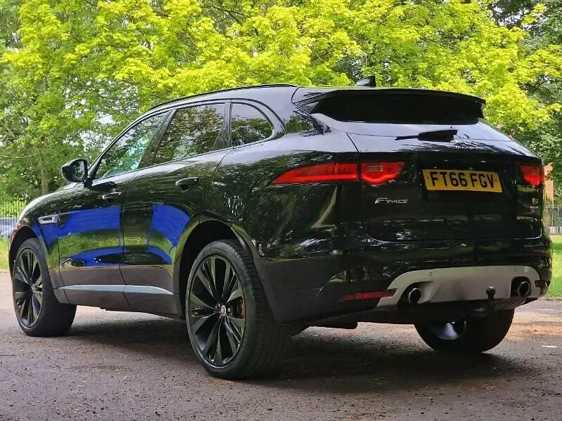 Used Jaguar F-Pace S 300 HP (220 kW) 2017 Black SUV