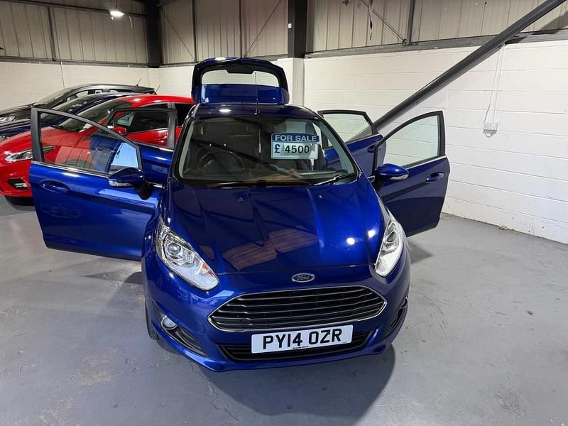 Used Ford Fiesta Zetec 2014 Blue Hatchback