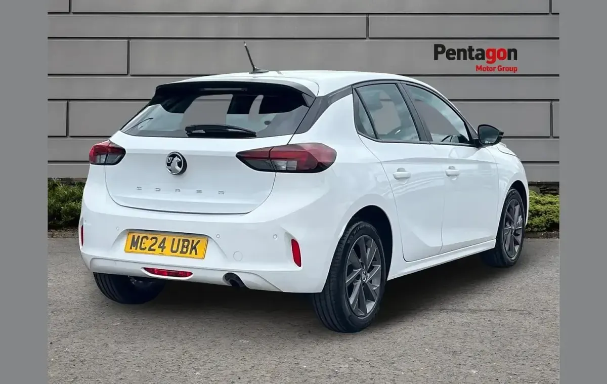 Used Vauxhall Corsa Design Edition 73 HP (53 kW) 2024 White Hatchback