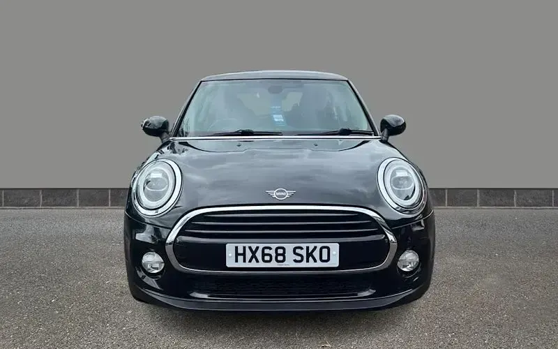 Used Mini Cooper Classic 136 HP (100 kW) 2021 Hatchback