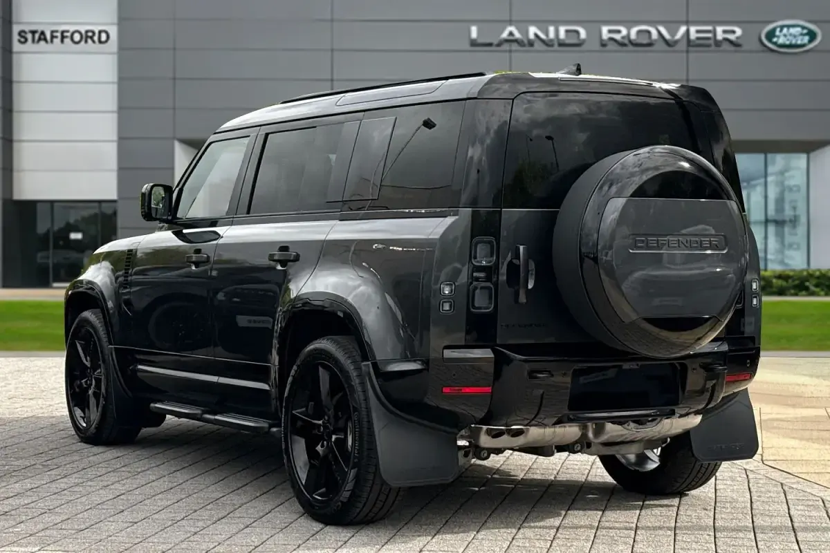 New Land Rover Defender HSE Dynamic 2026 Grey SUV