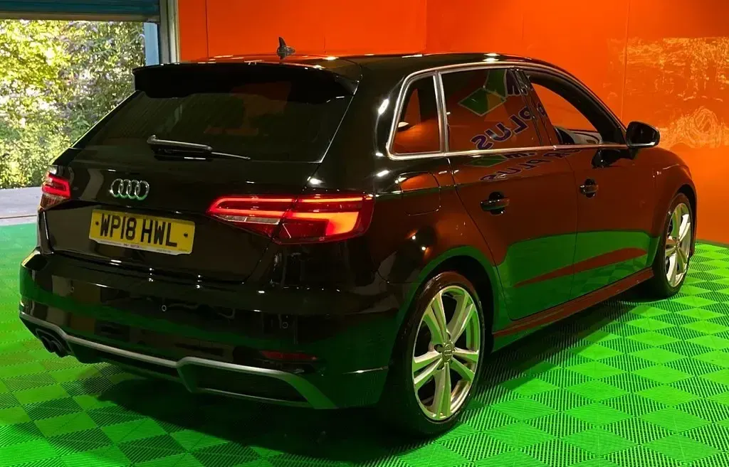 Used Audi A3 Sportback S-Line 190 HP (139 kW) 2018 Black Hatchback