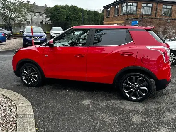 Used SsangYong Tivoli 115 HP (84 kW) 2017 Red SUV