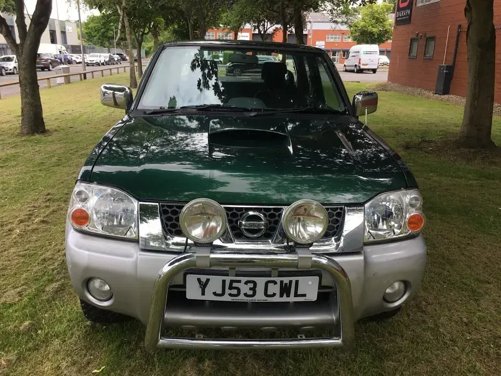 Used Nissan Navara 2004 Green Pickup