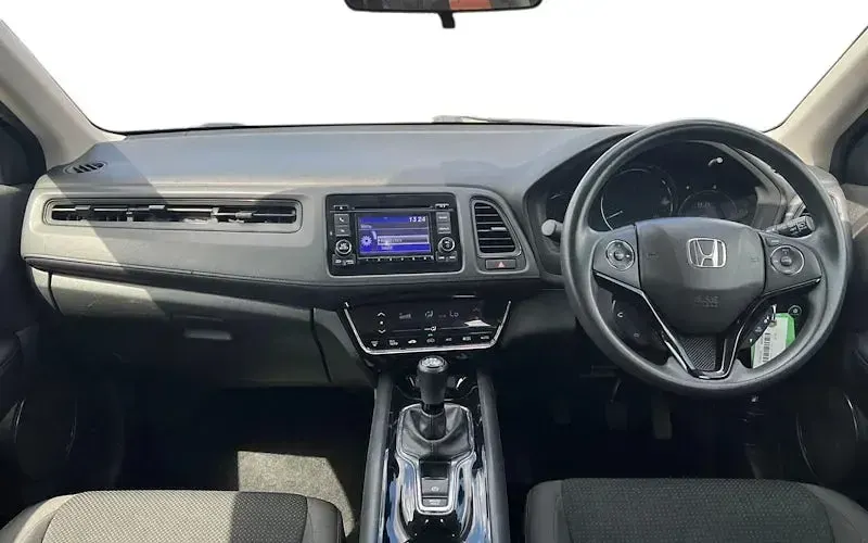 Second-hand Honda HR-V Hybrid 131 CP (96 kW) 2021 SUV