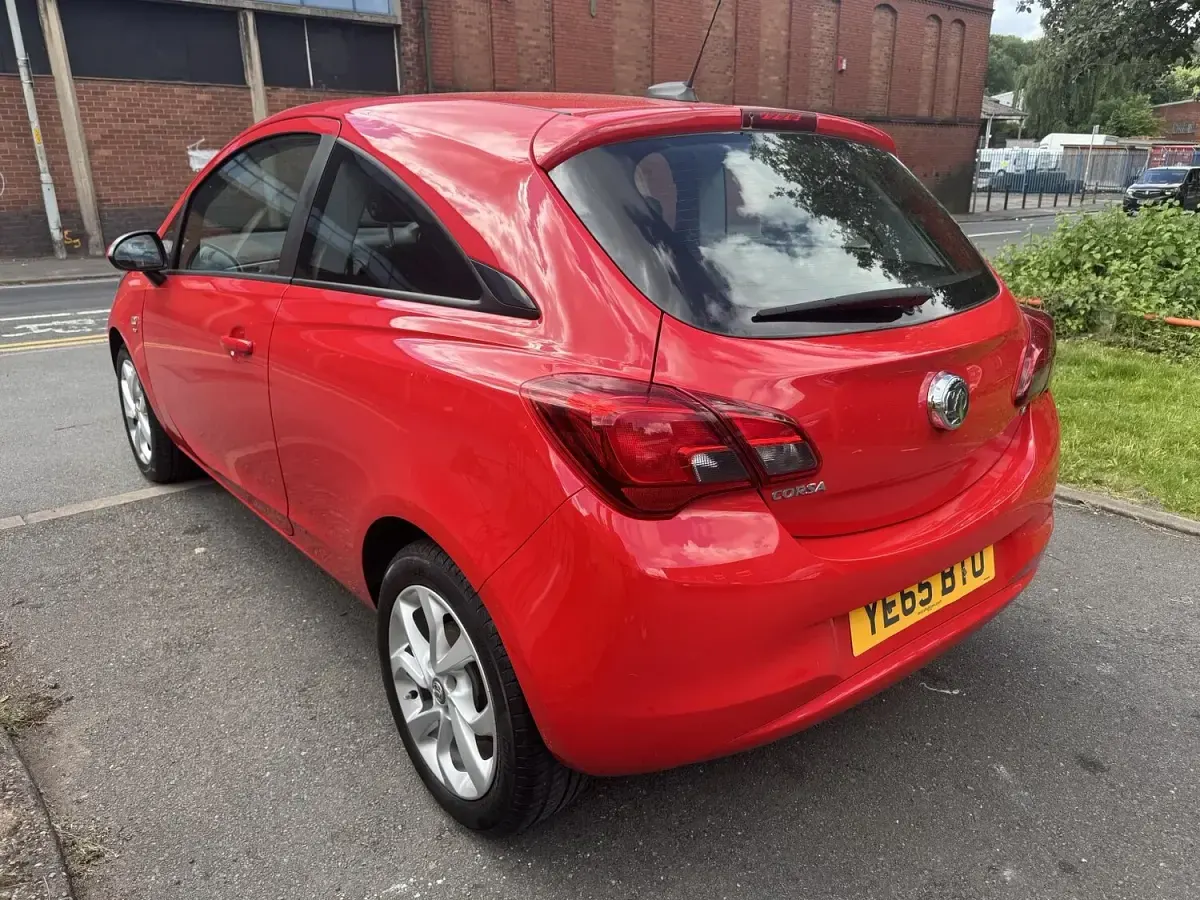 Used Vauxhall Corsa 88 HP (64 kW) 2016 Red Hatchback