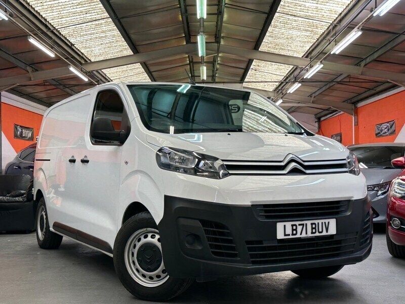 White Used 2021 Citroën Dispatch MPV | £8,600 (Good price) - Image 1/4