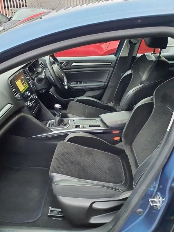 Used Renault Mégane IV Dynamique 110 HP (80 kW) 2017 Blue Hatchback