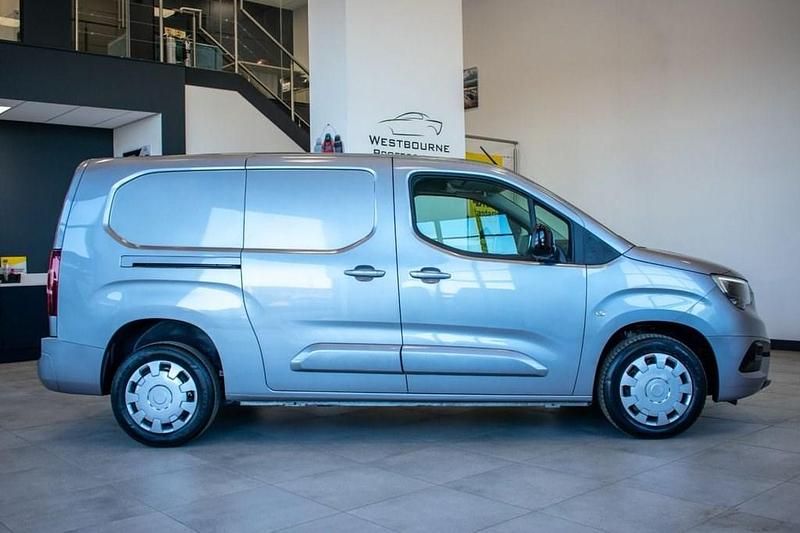 Used Vauxhall Combo S 100 HP (73 kW) 2023 Grey MPV