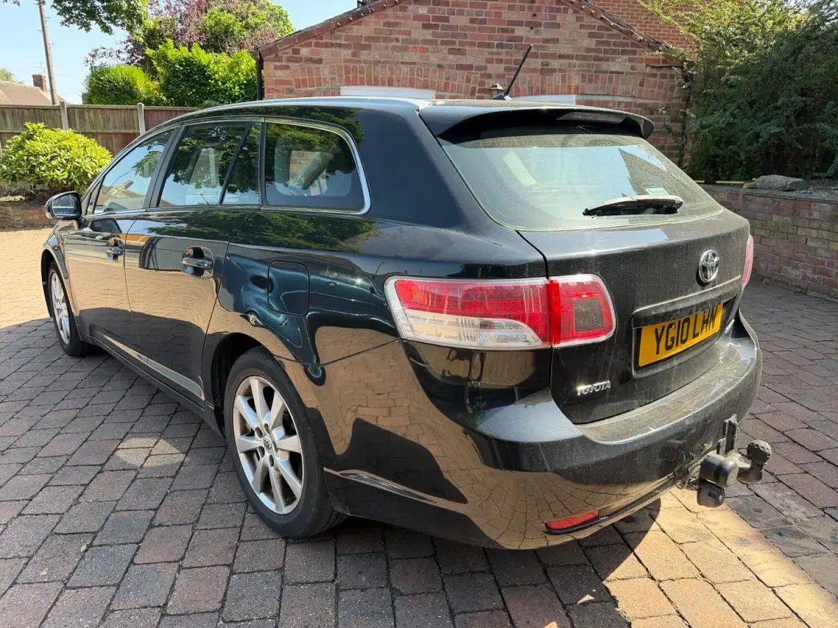 Used Toyota Avensis 2010 Black Estate