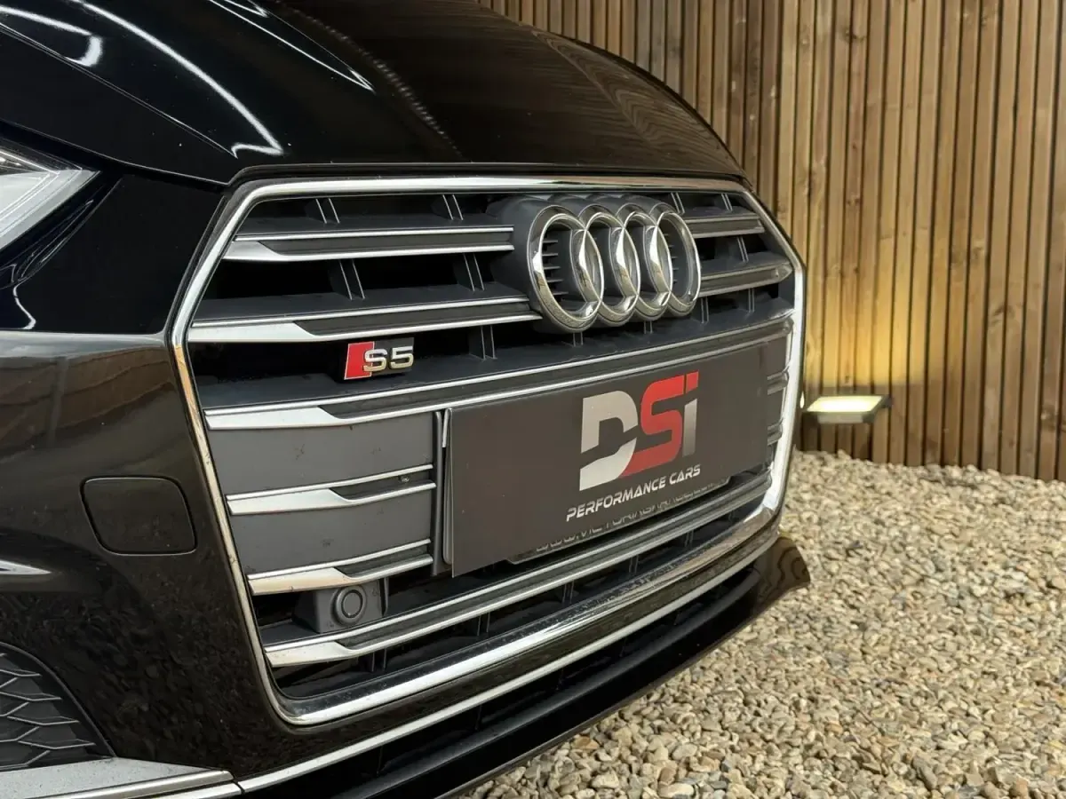 Używany Audi A5 Sport 2018 Czarny Coupe
