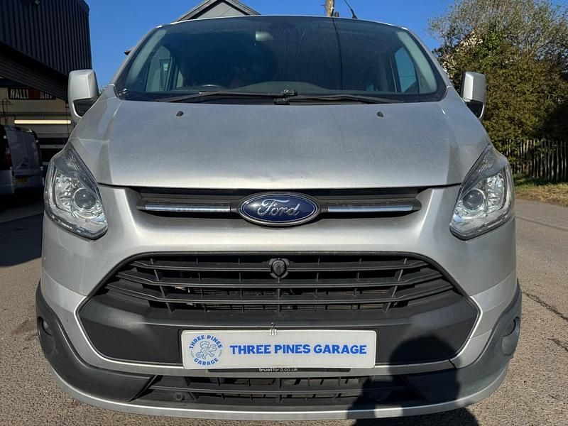 Used Ford Transit Custom Limited 130 HP (95 kW) 2017 Silver Van
