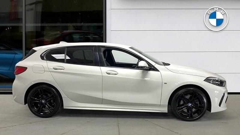 Used BMW 118 M Sport 138 HP (101 kW) 2020 White Hatchback