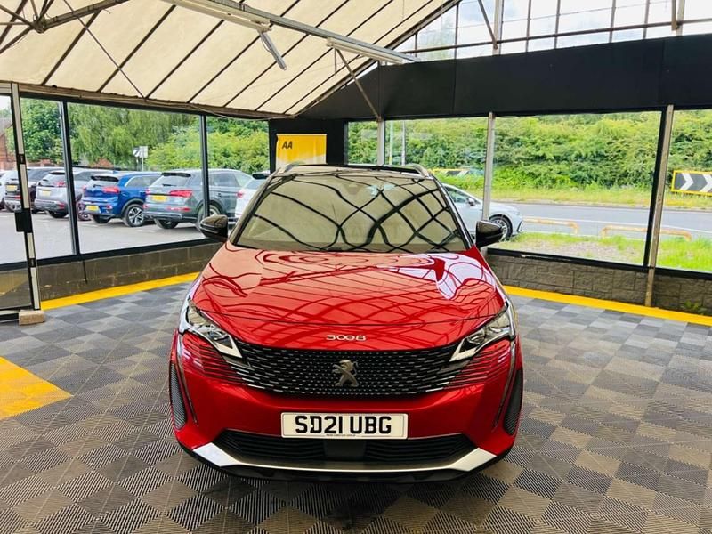Used Peugeot 3008 Premium 300 HP (220 kW) 2021 Red SUV