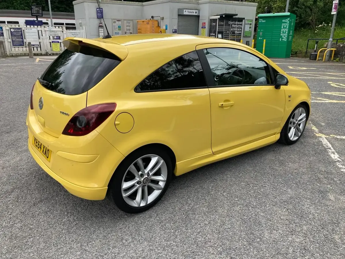 Used Vauxhall Corsa SRi 2015 Yellow Hatchback