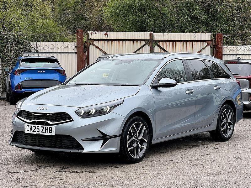 Used Kia Ceed Sportswagon 138 HP (101 kW) 2025 Grey Estate