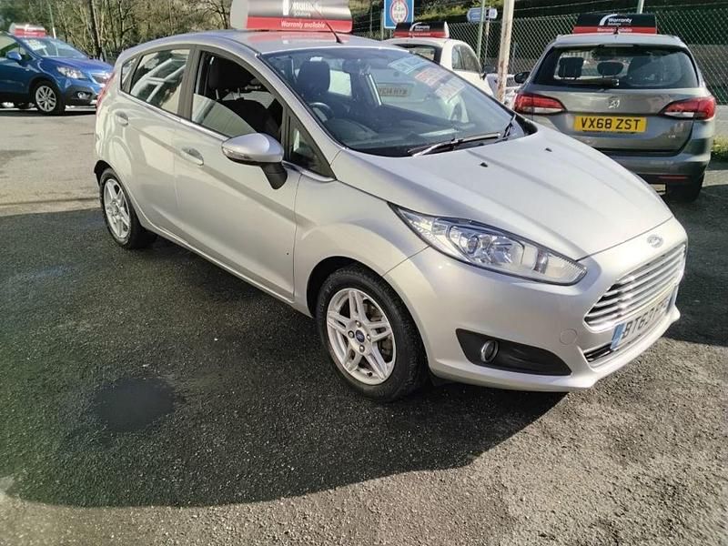 Used Ford Fiesta Zetec 82 HP (60 kW) 2013 Silver Hatchback