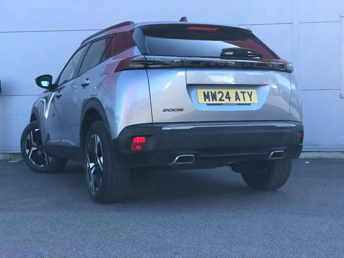 Second-hand Peugeot 2008 Allure 129 CP (94 kW) 2024 Gri SUV