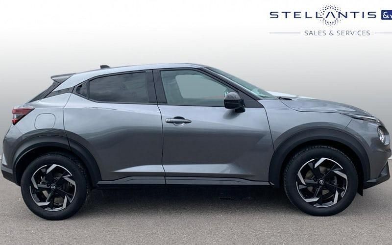 Used Nissan Juke N-Connecta 114 HP (83 kW) 2023 Grey SUV