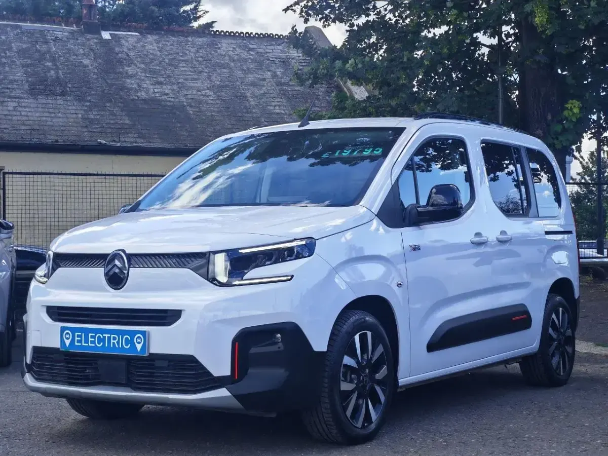 Used Citroën Berlingo 98 kW (134 HP) 2024 White MPV
