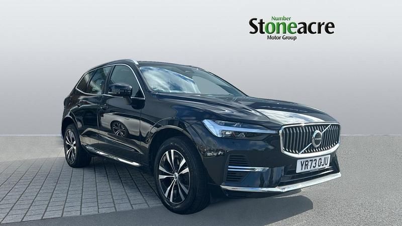 Black Used 2023 Volvo XC60 Core SUV | £30,400 (Fair price) - Image 1/4