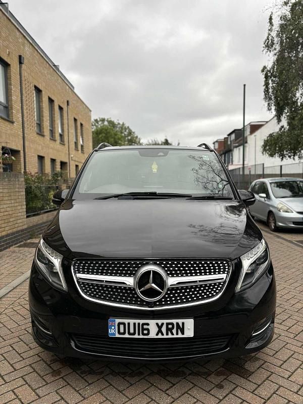 Black Used 2016 Mercedes V220 MPV | £17,200 (Super price) - Image 1/4