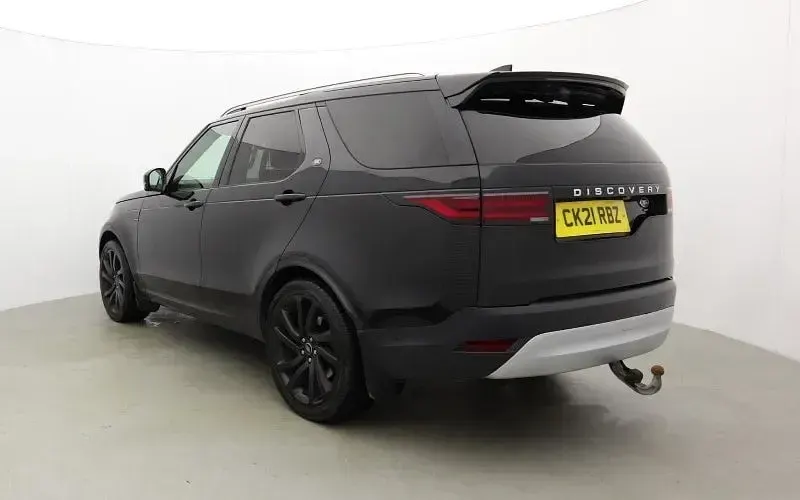 Used Land Rover Discovery 5 HSE Dynamic 300 HP (220 kW) 2024 SUV