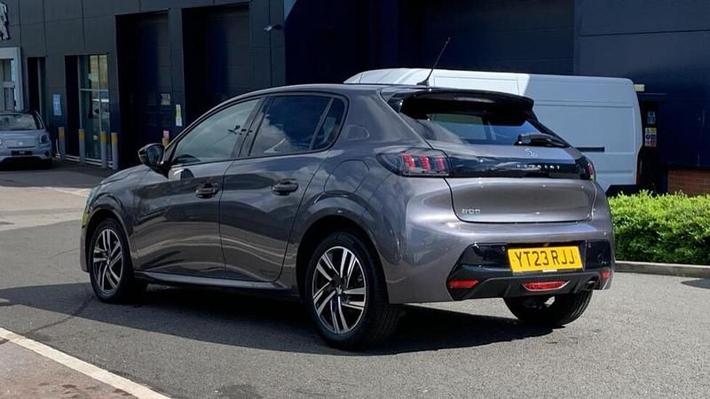 Used Peugeot 208 Allure+ 99 HP (72 kW) 2023 Grey Hatchback