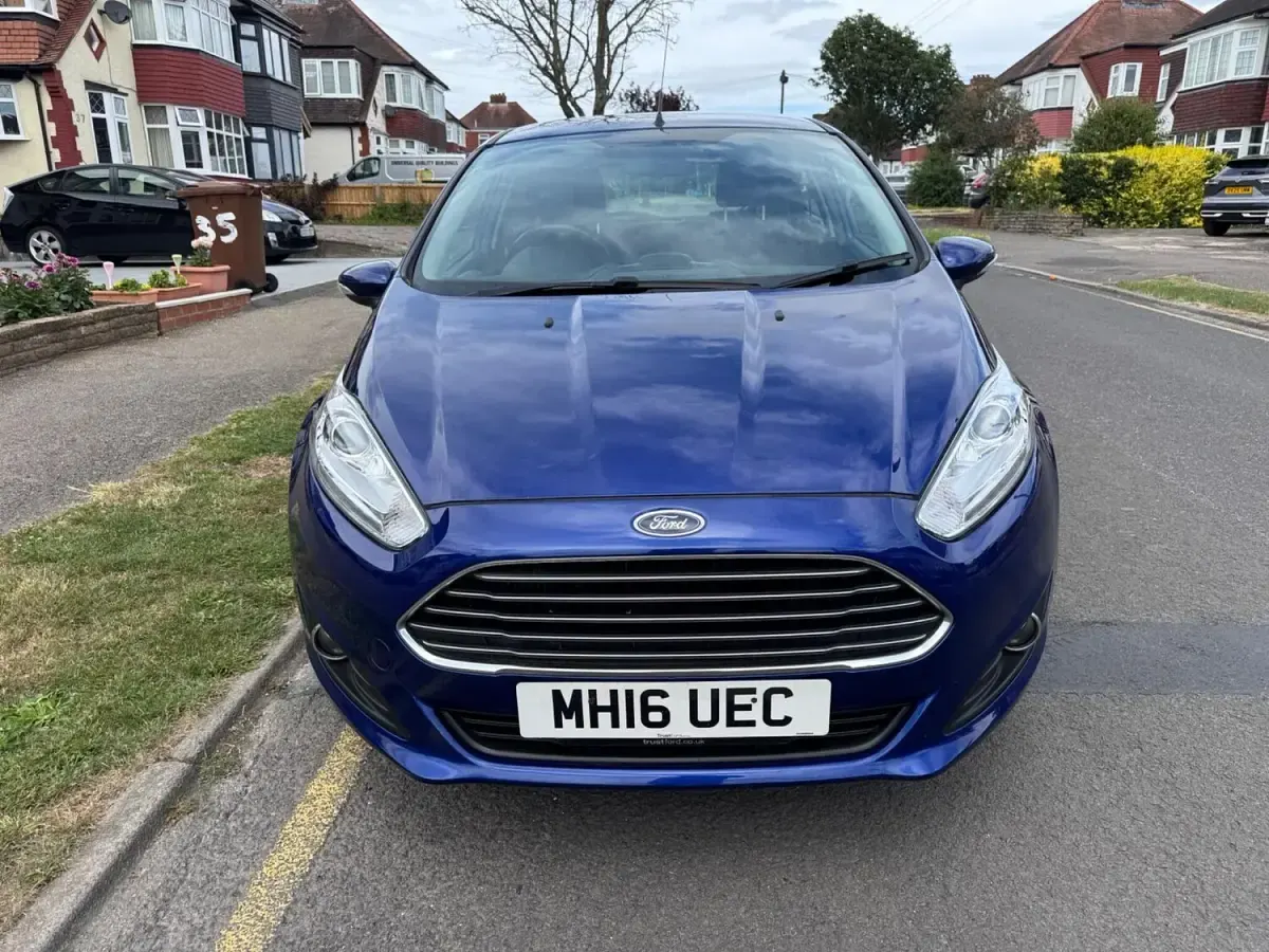 Used Ford Fiesta Zetec 2016 Blue Hatchback