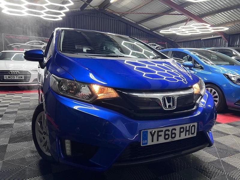 Used Honda Jazz SE 102 HP (75 kW) 2016 Blue Hatchback