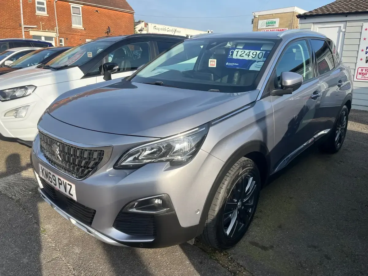 Used Peugeot 3008 Allure 130 HP (95 kW) 2019 Grey SUV