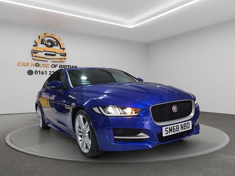 Used Jaguar XE R-Sport 180 HP (132 kW) 2018 Blue Sedan