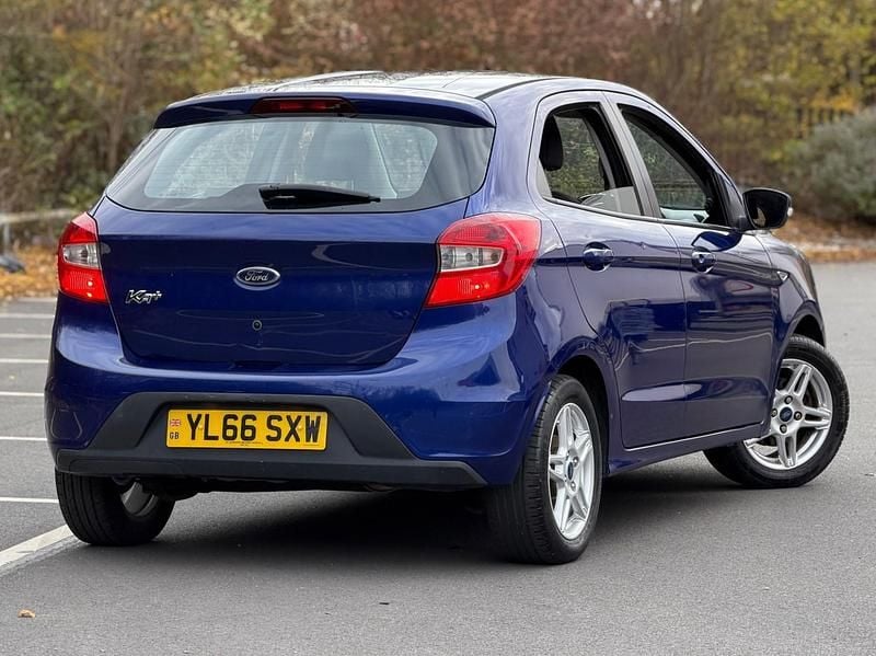 Used Ford Ka Plus Zetec 70 HP (51 kW) 2017 Blue Hatchback