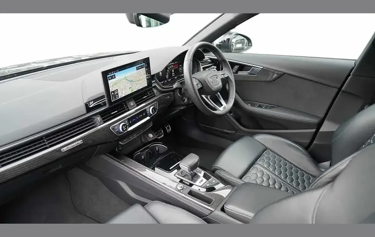 Used Audi RS4 Design 444 HP (326 kW) 2023 Black Estate
