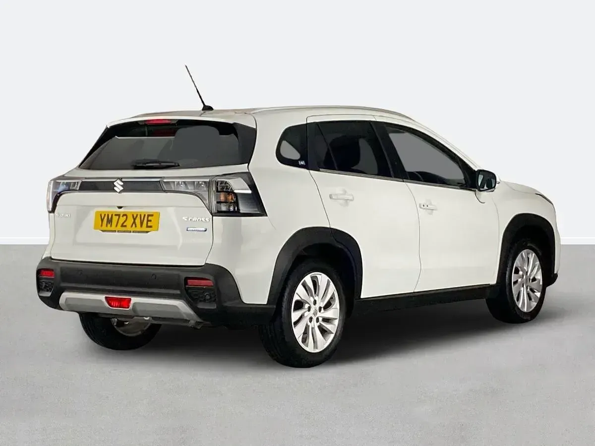 Used Suzuki SX4 2023 White Hatchback