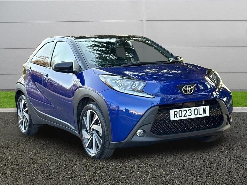 Used Toyota Aygo X 72 HP (52 kW) 2023 Blue SUV