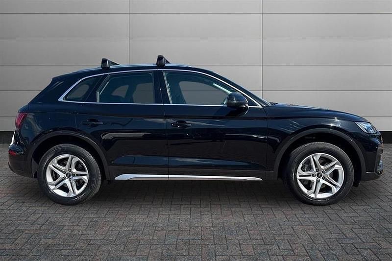 Used Audi Q5 Sport 204 HP (150 kW) 2021 Mythos black SUV
