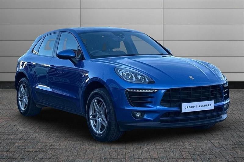 Sapphire blue Used 2015 Porsche Macan S SUV | £16,990 (A bit pricey) - Image 1/2