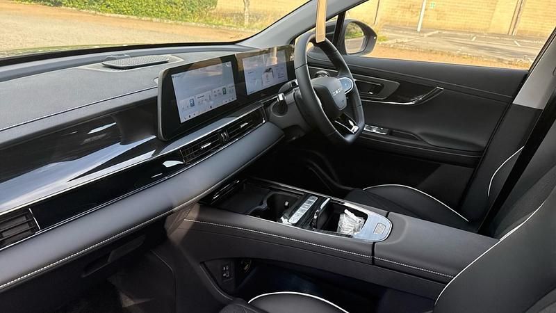 Used Omoda 5 150 kW (204 HP) 2025 Grey SUV