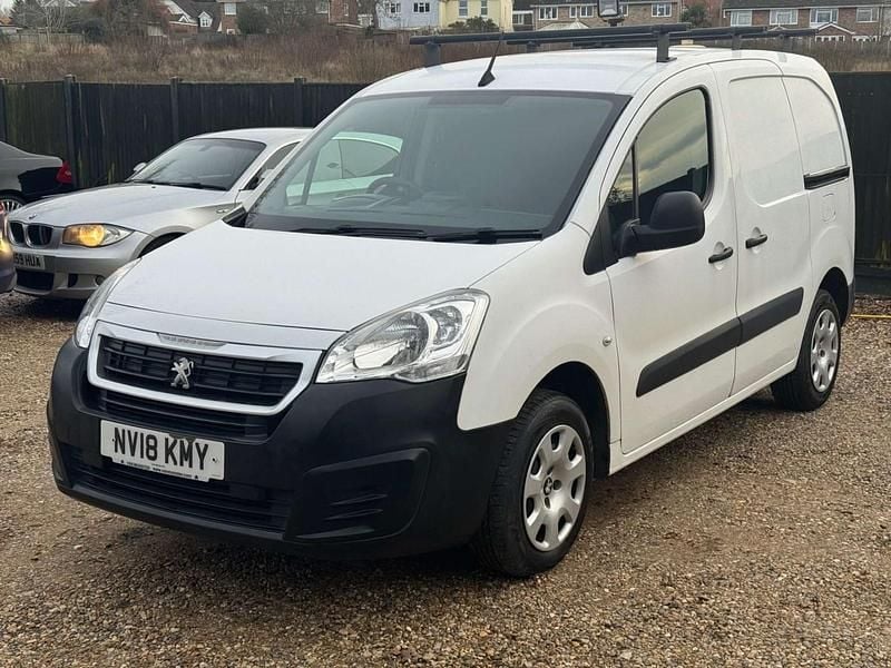 Used Peugeot Partner 2018 White