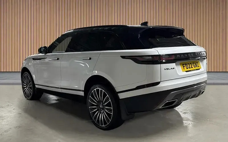 Used Land Rover Range Rover Velar HSE Dynamic 300 HP (220 kW) 2022 Ostuni pearl white SUV