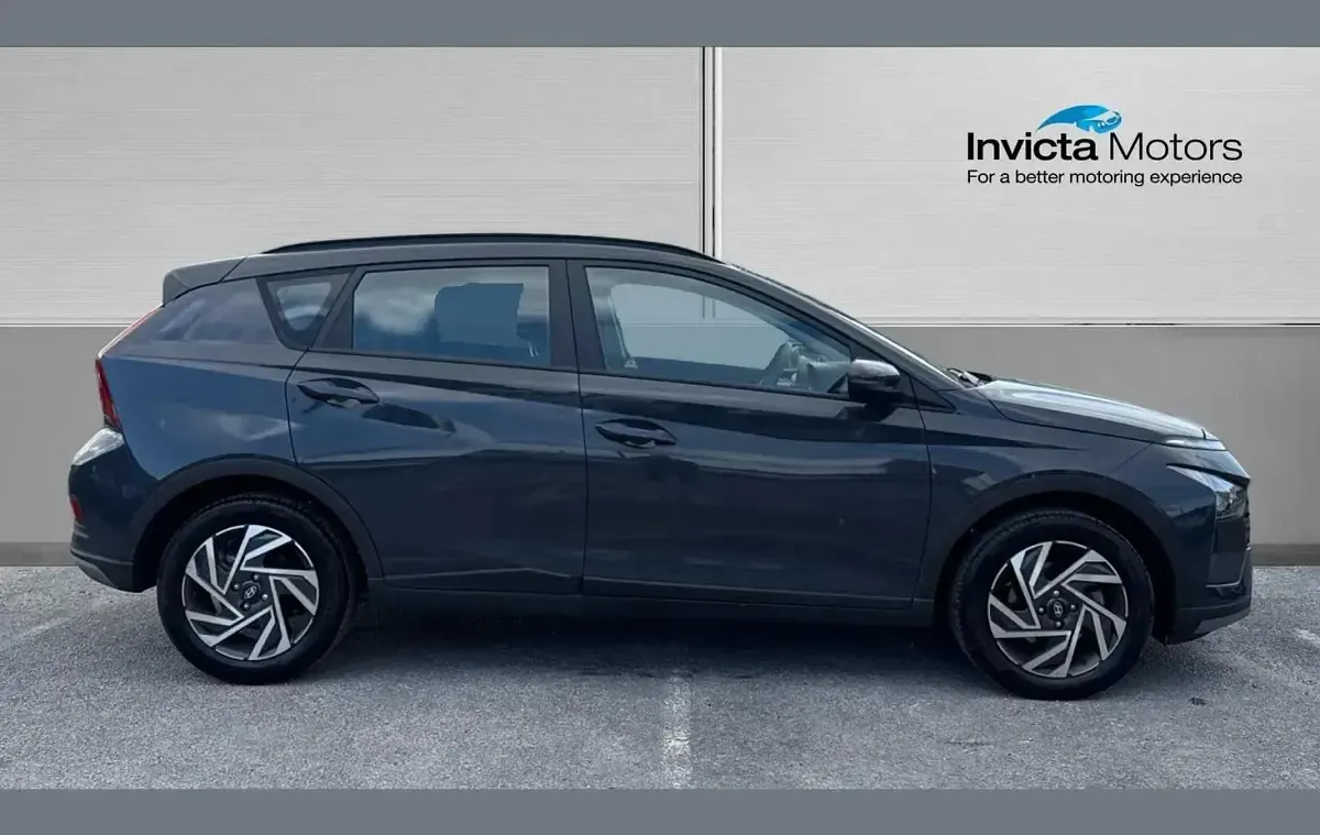 Used Hyundai Bayon Advanced 100 HP (73 kW) 2024 Grey metallic SUV