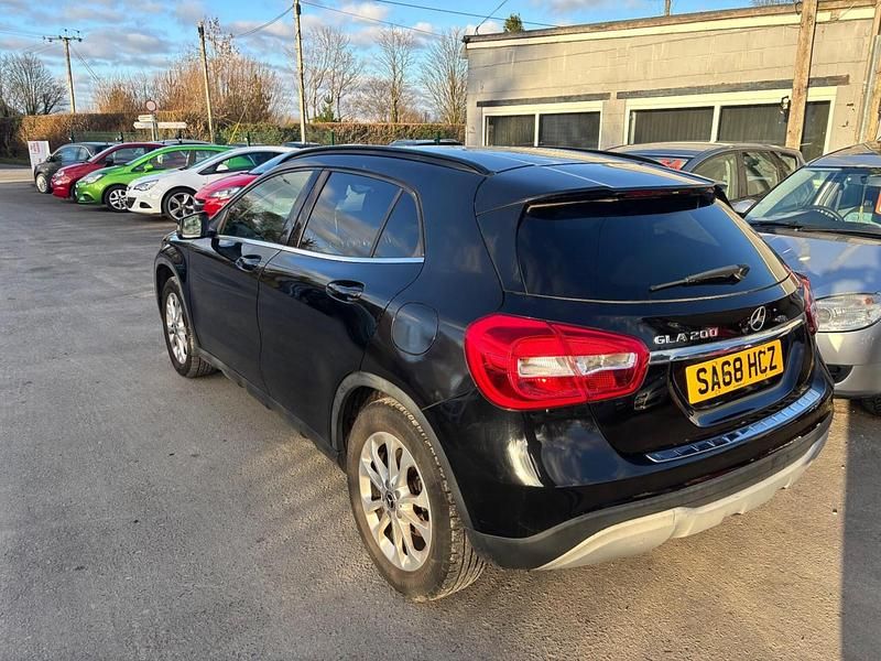 Used Mercedes GLA200 SE 156 HP (114 kW) 2018 Black SUV