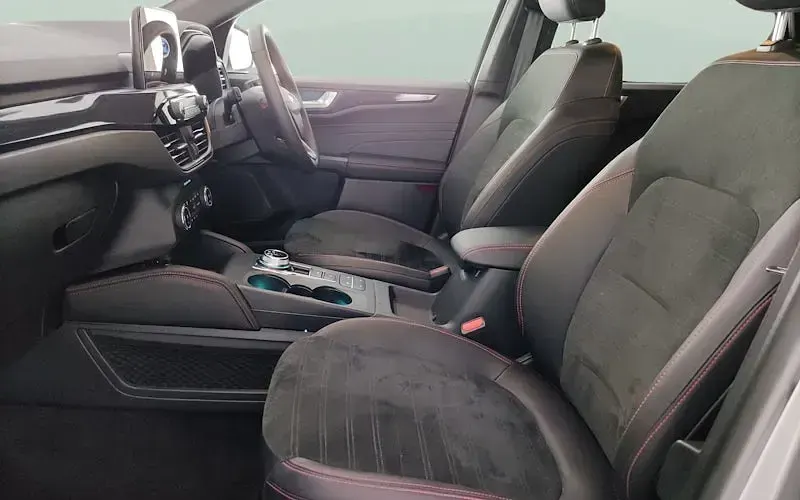 Used Ford Kuga ST-Line 225 HP (165 kW) 2023 Silver SUV