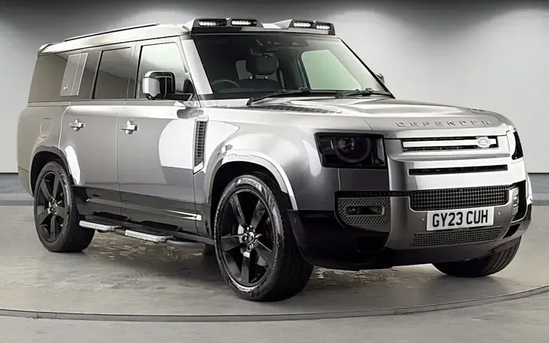 Usado Land Rover Defender HSE Dynamic 300 HP (220 kW) 2023 SUV
