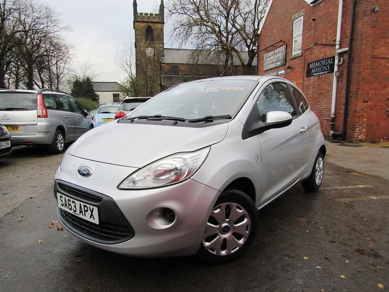 Used Ford Ka 69 HP (50 kW) 2014 Silver Hatchback