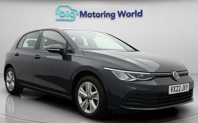 Used 2024 VW Golf VIII Life Hatchback | £16,600 (Super price) - Image 1/4